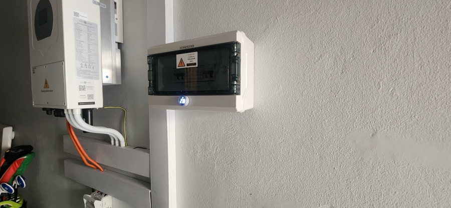 6 Bedroom Property for Sale in Fraaiuitsig Western Cape